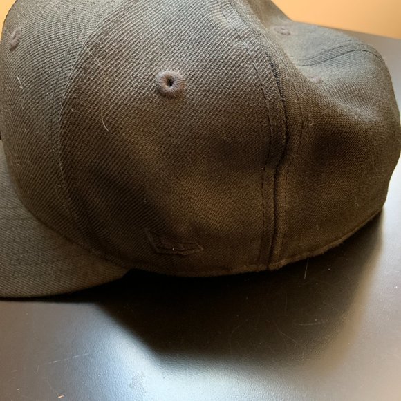 New Era Black Atlanta Braves Hat - Picture 4 of 6